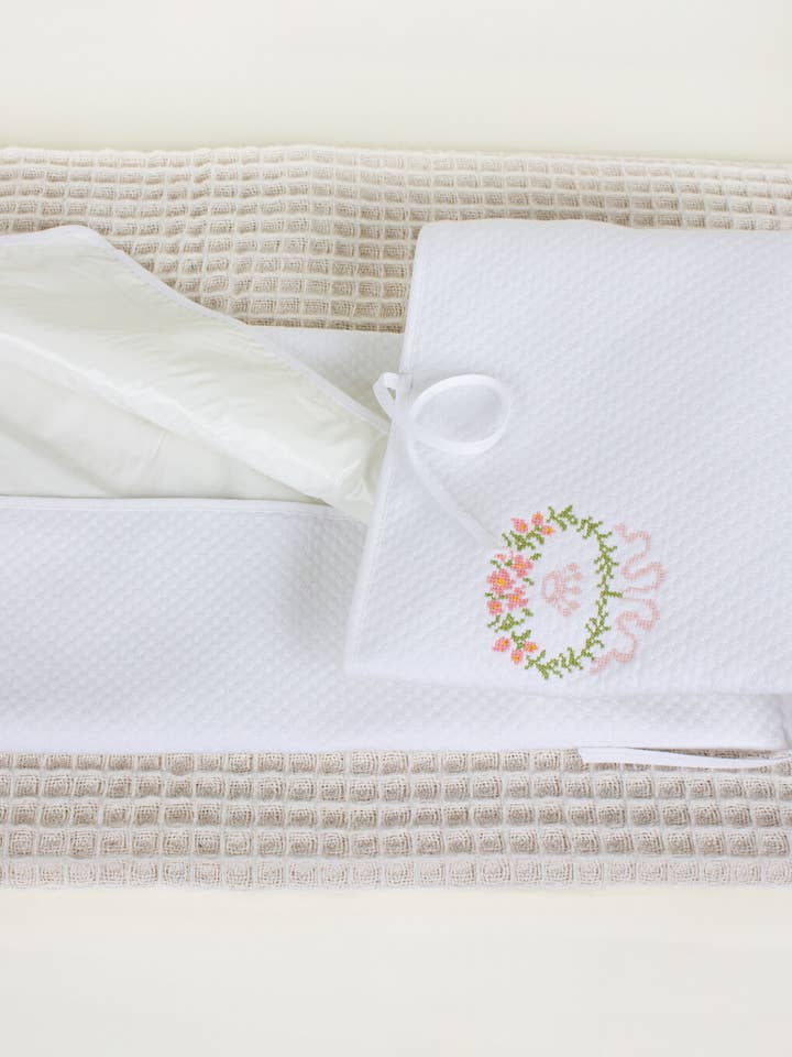 Tapete para cambiar pañales con bordado de corona para venta al por mayor de Teresa Alecrim - Têxteis para o Lar