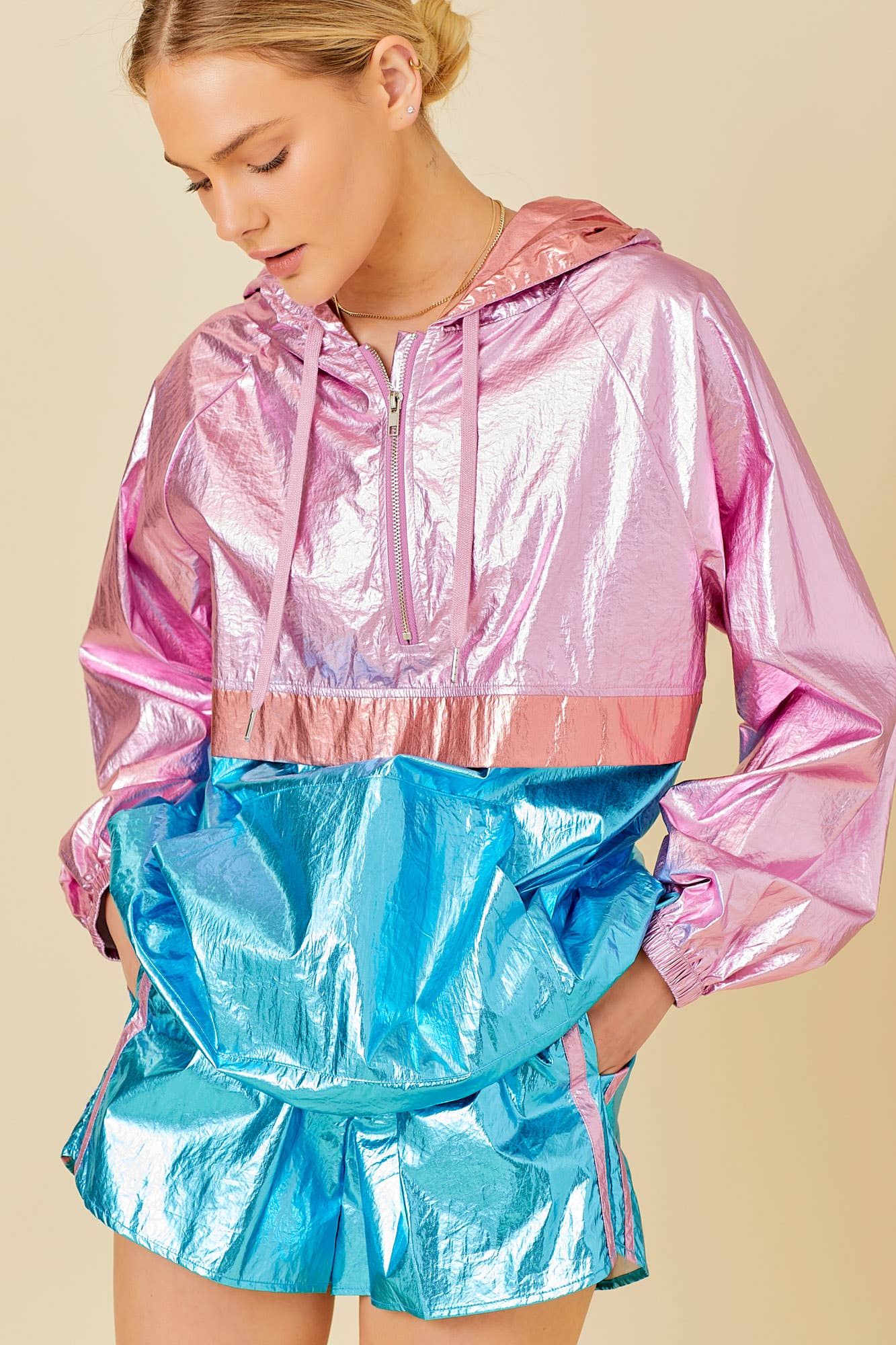 Main Strip - Wholesale Windbreaker - Women's - Color Block Hoodie Metalic Windbreaker6