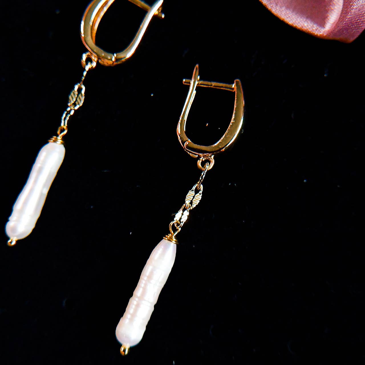 Pompon La Tulipe – Großhandel Ohrhänger – Zucchini-Ohrringe mit barocken Perlen0