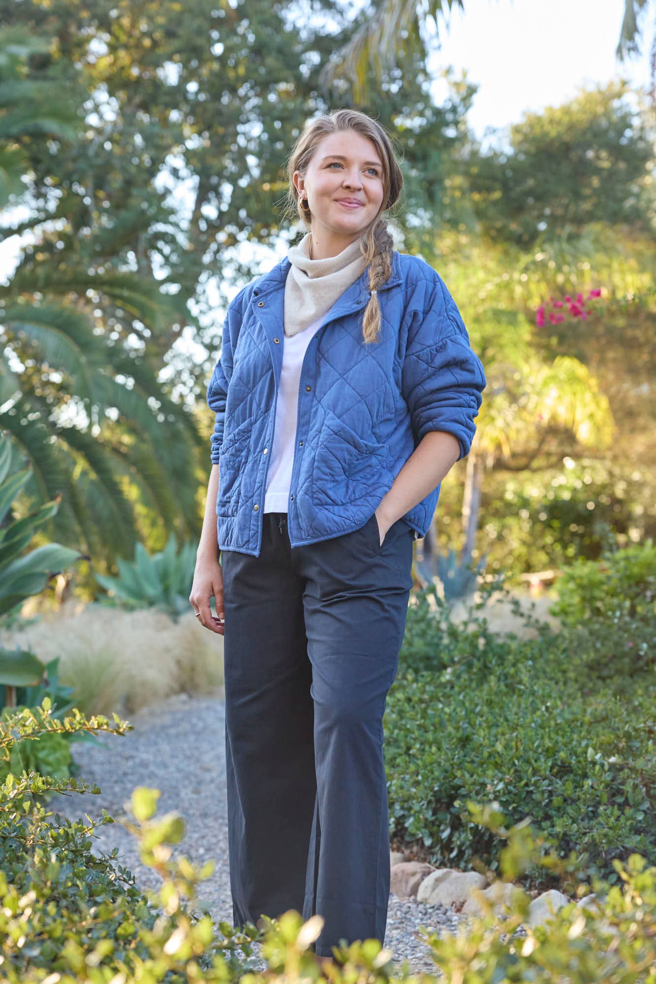 and for Good - Wholesale Jacket - Women's - Countryside Quilted Jacket - Inky Blue13