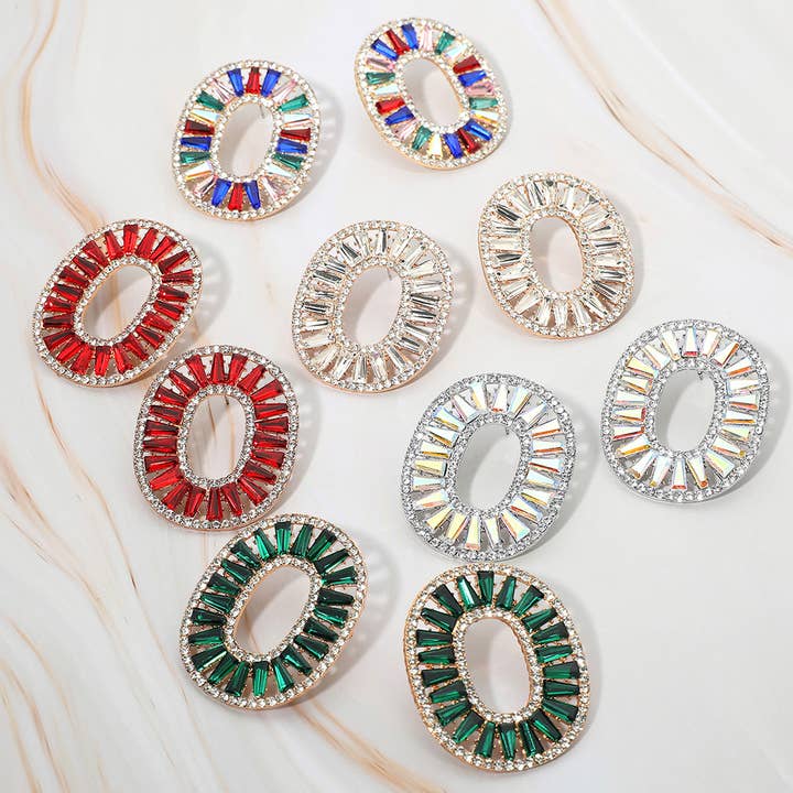 Boucles d'oreilles de soirée ovales en cristal rayonnant géométrique audacieux pour la vente par Sensibling Corp.