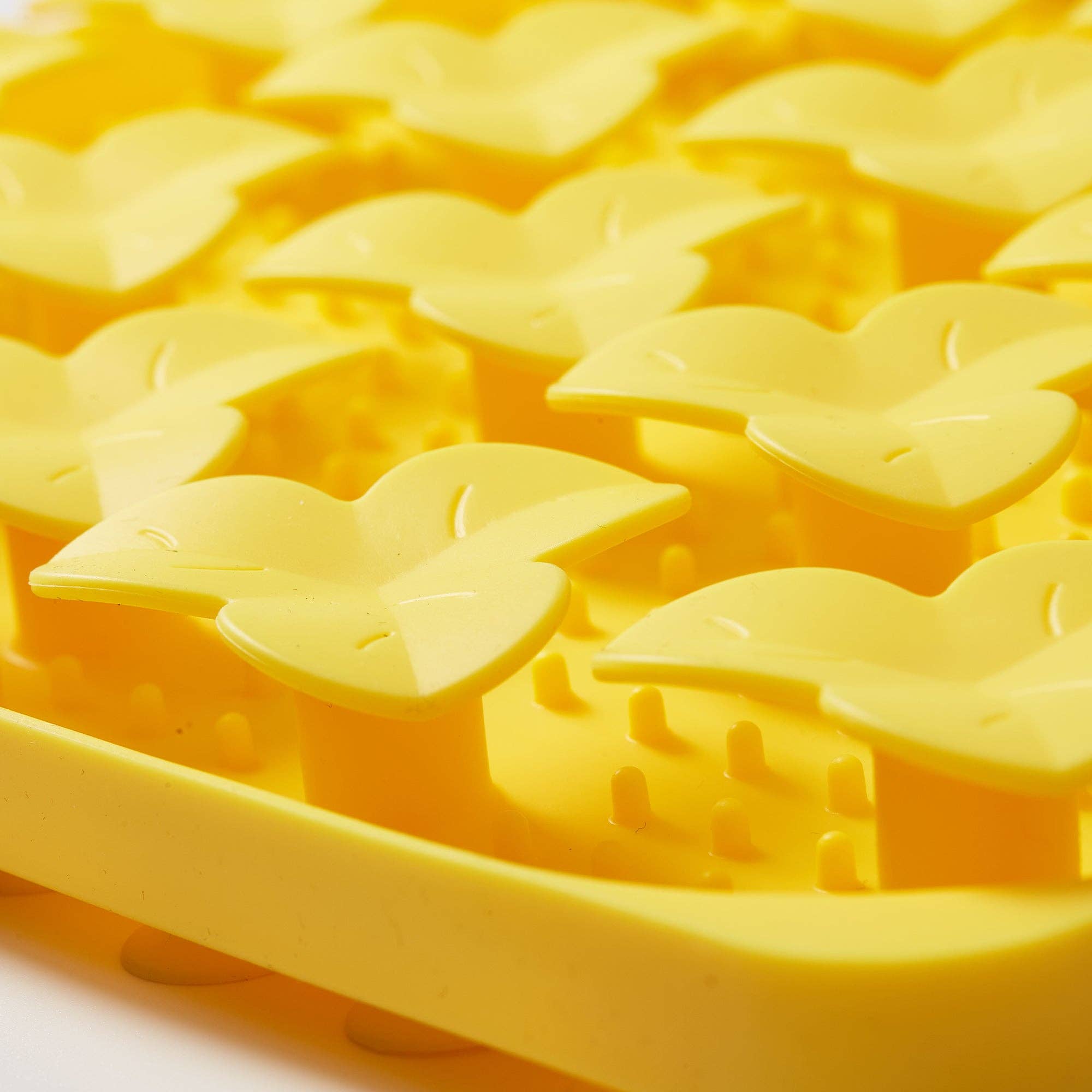 Pet Future llc - Wholesale Pet Food Mat - Dog - 
Puzzle Feeder Silicone Dog Mat with Suction Cups2