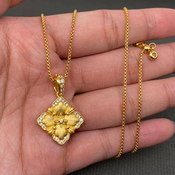 Rhinestone Inlaid Clover Charm 18K Gold-plated Necklace for wholesale by Mio Queena