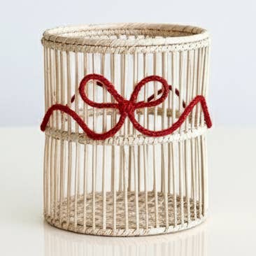 Christmas Handwoven Iraca Palm Candle Holder – Natural with Red Trim for wholesale by Macondo Forever