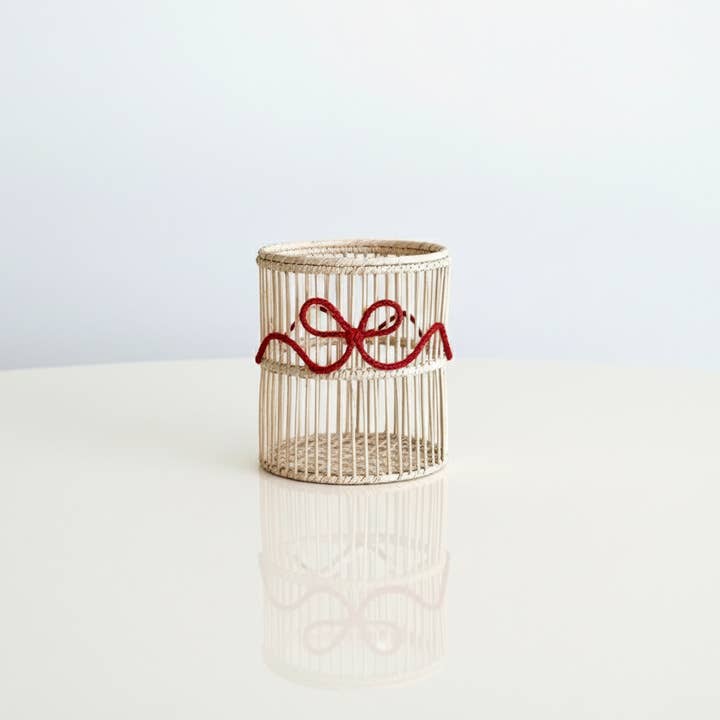 Portavelas de Navidad de Palma de Iraca Tejida a Mano – Natural con Ribete Rojo para venta al por mayor de Macondo Forever