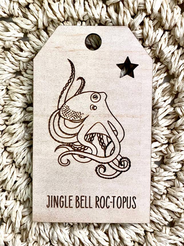 Etichetta natalizia in legno con altalena, motivo: polpo per la vendita all'ingrosso da parte di Sailfish Creative