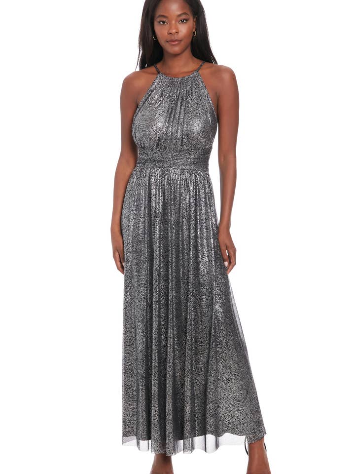 ROBE LONGUE À DOS NU FRONCÉ pour la vente par Maggy London Group