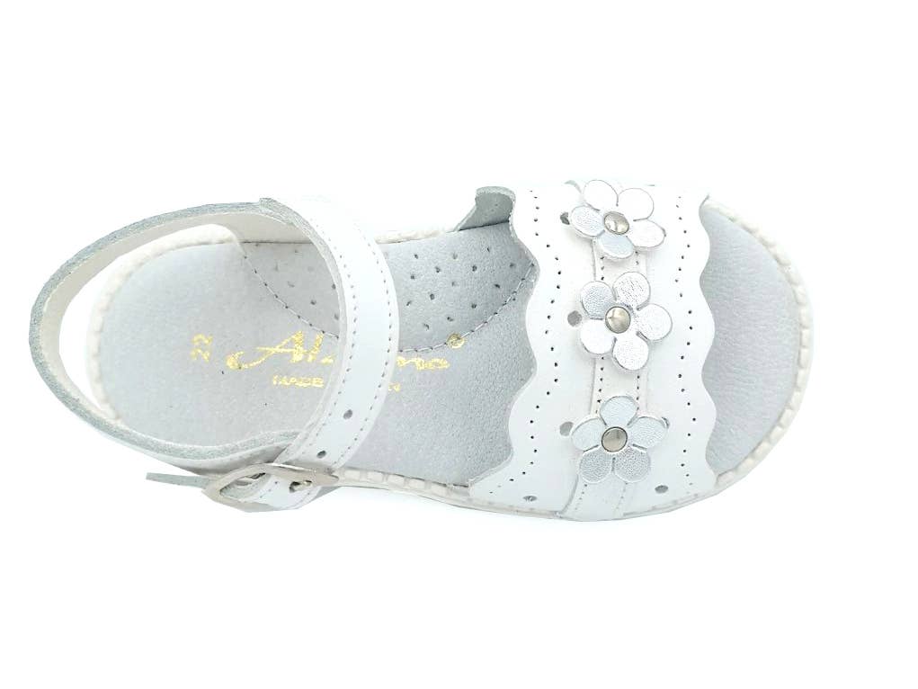 CALZADOS FERNANDEZ ALONSO SL - Wholesale Sandals - Kids - White sandal with flowers2