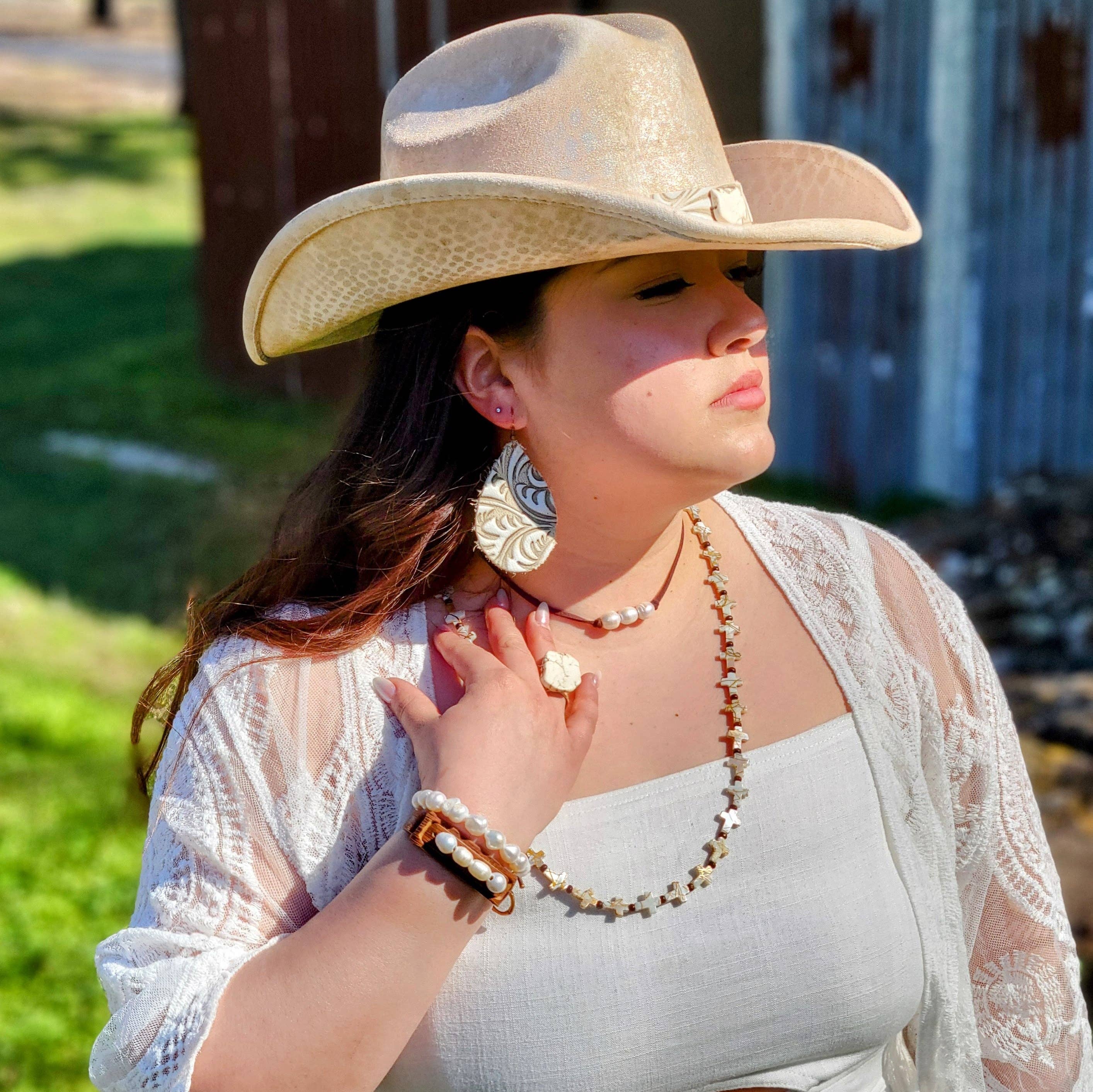 The Jewelry Junkie - Wholesale Choker/Collar - Triple Freshwater Pearl Brown Leather Choker Necklace 243d2