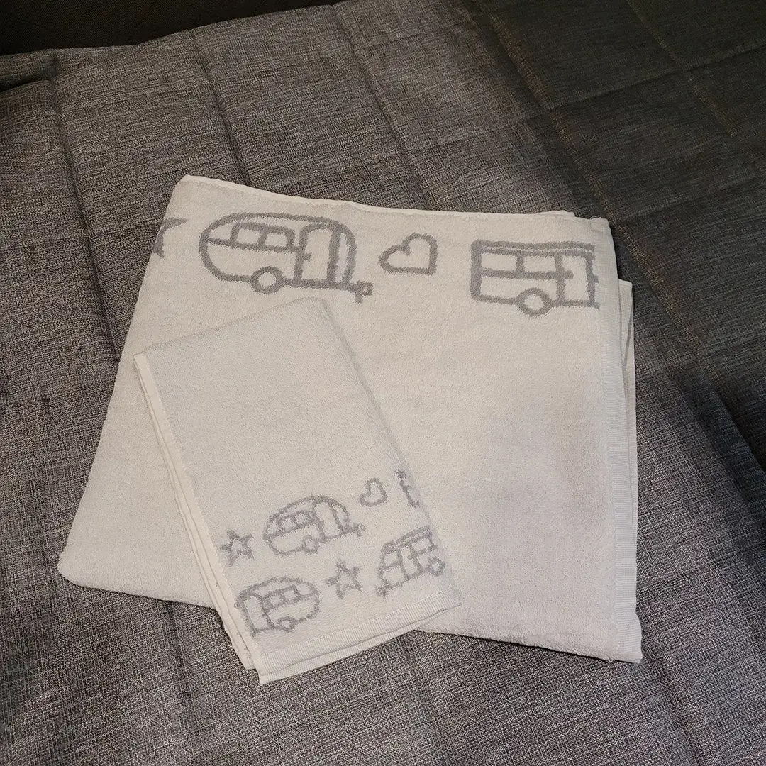 Pufz - Wholesale Hand Towel - Towel Caravan1