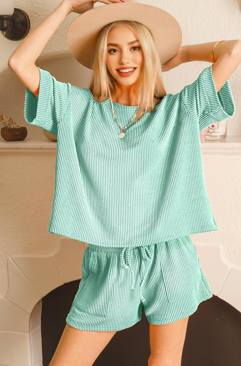 42POPS – Engroshandel Loungesæt - Dame – .Corded Rib T-shirt & Shorts 2-delt Sæt1