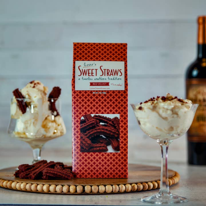 7 oz. Velours rouge paille douce (C'est un biscuit !) pour la vente par Lizzie's Cheese Straws