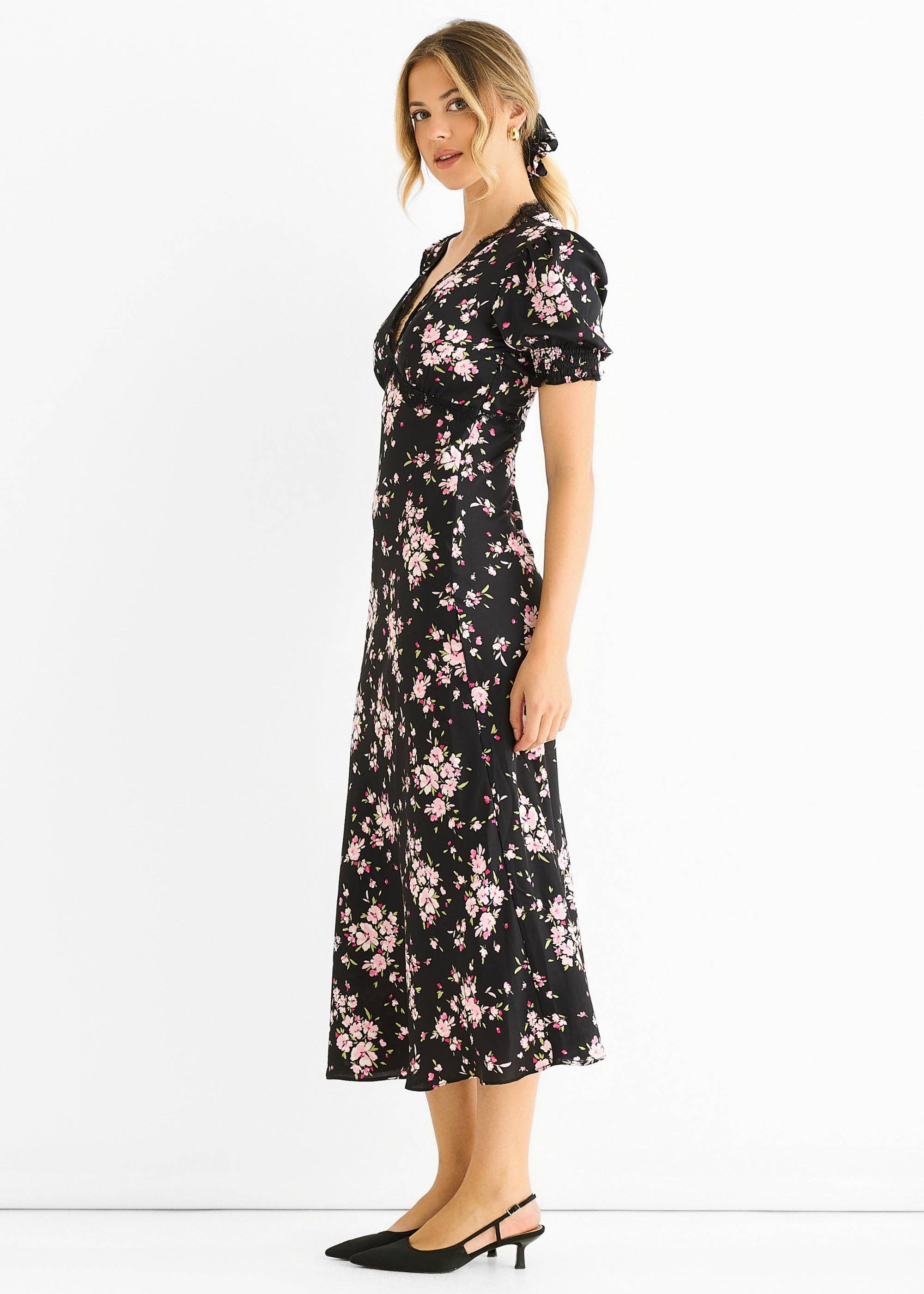 GINI LONDON – wholesale Dress – Women's – Black Floral Lace Trim Bias Midi Dress4
