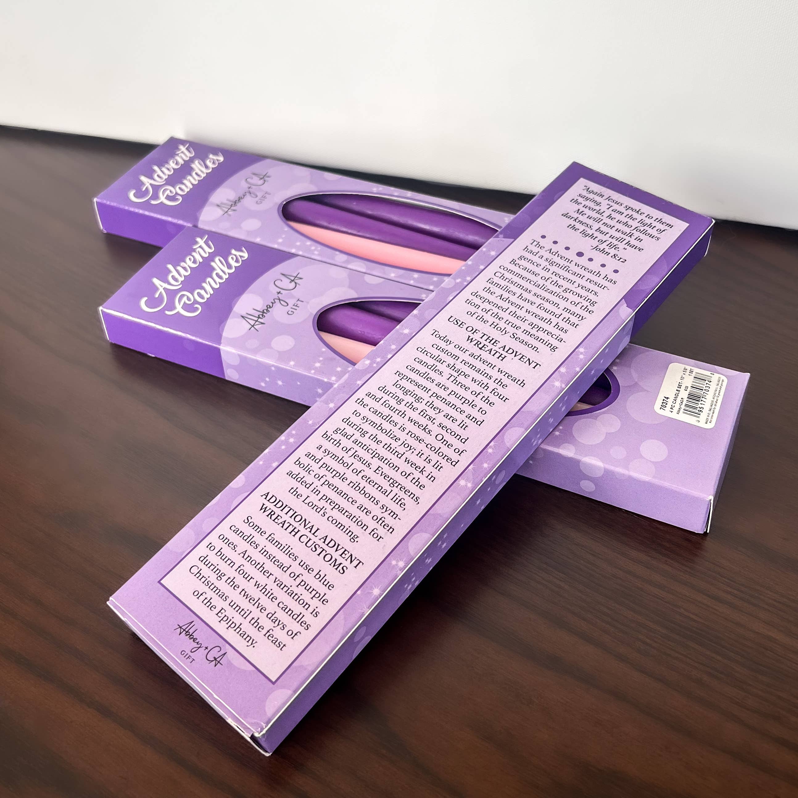 Abbey + CA Gift – Großhandel Konische Kerze/Kerzenhalter – Set aus 4 konischen Adventskerzen2