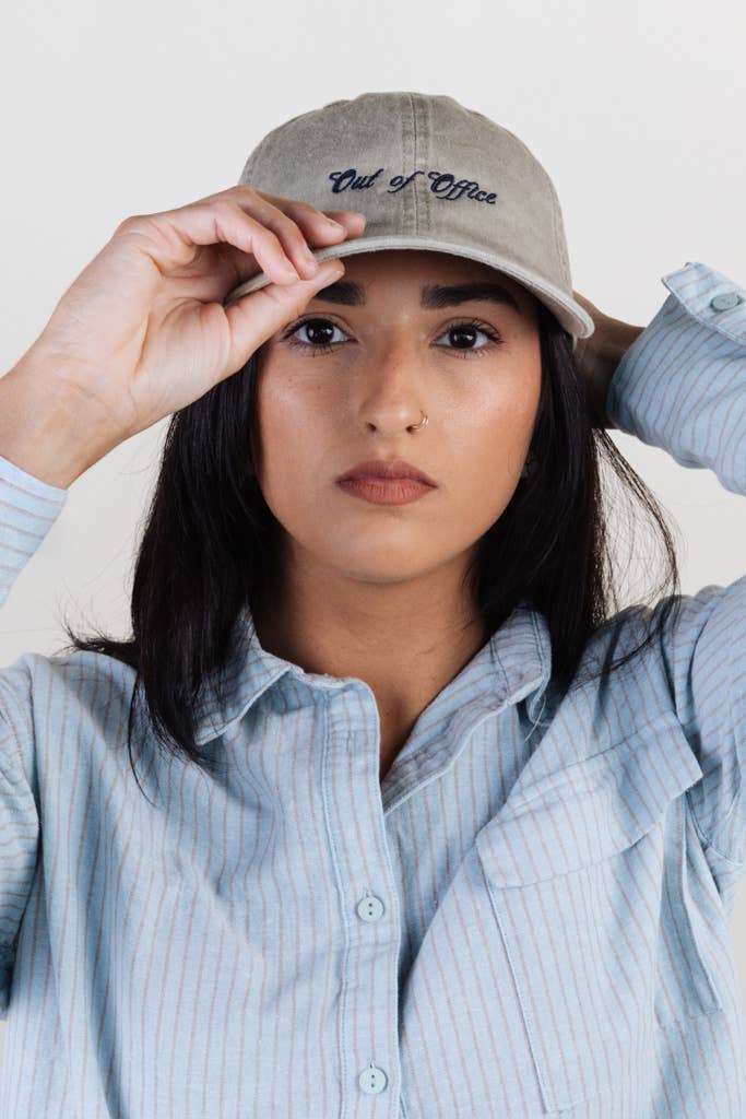 Crowned Free – wholesale Baseballkeps - Dam – Out of Office-hatt5