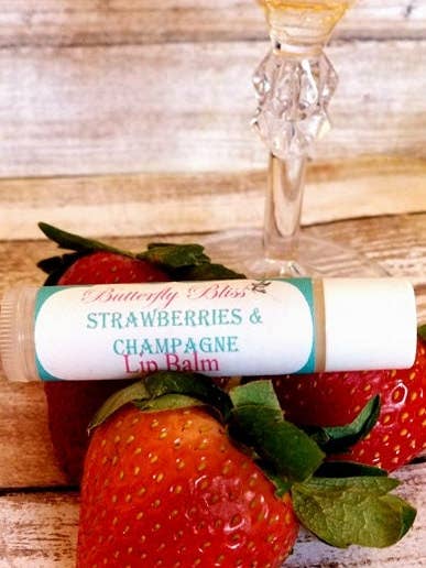 Tubes de baume à lèvres | Fraises et champagne | Baume à lèvres à la cire d'abeille | Baume à lèvres naturel | Baume à lèvres biologique | Baume à lèvres au beurre de karité | Baume à pour la vente par Butterfly Bliss