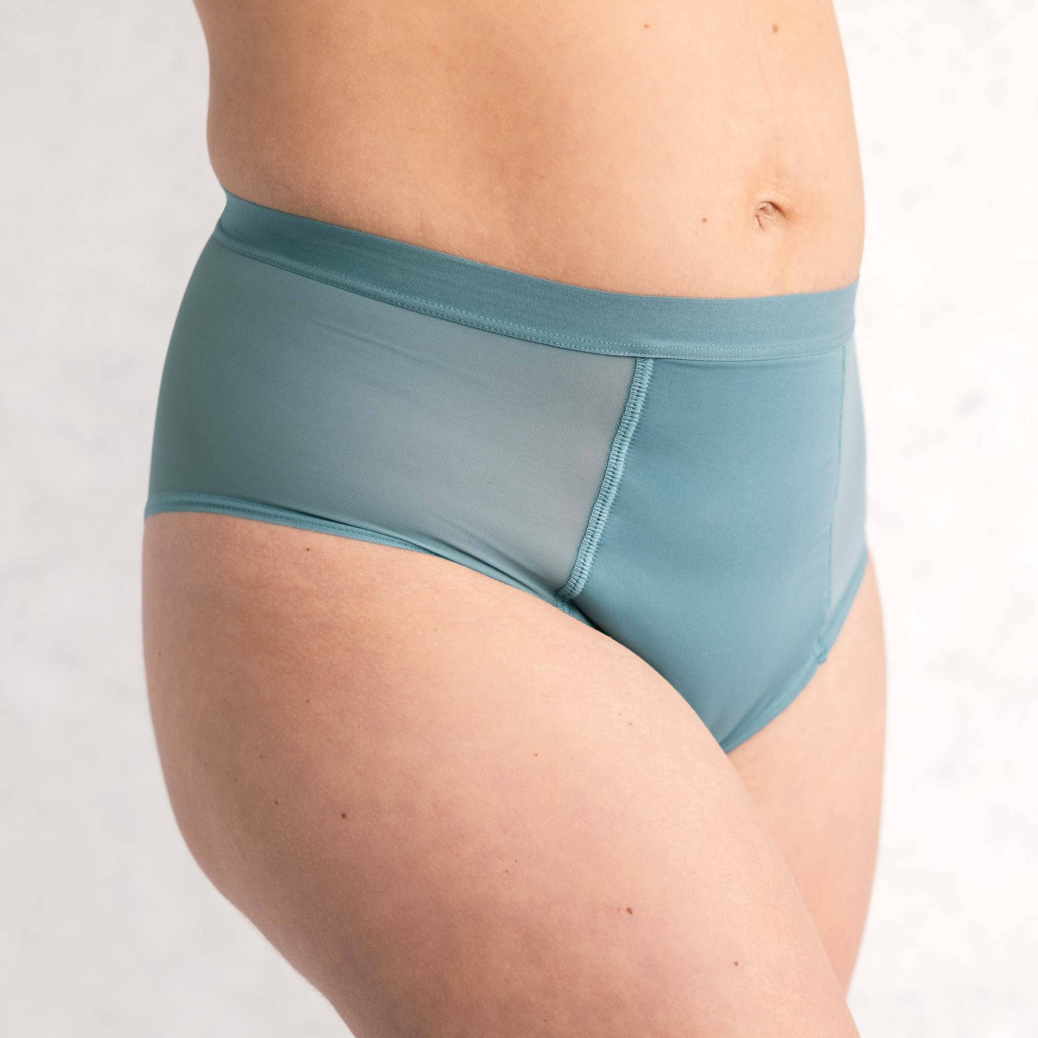 Saalt – wholesale Mensunderkläder - Dam – Tätslutande höga trosa med fransk skärning och full slinga – tungt flöde16