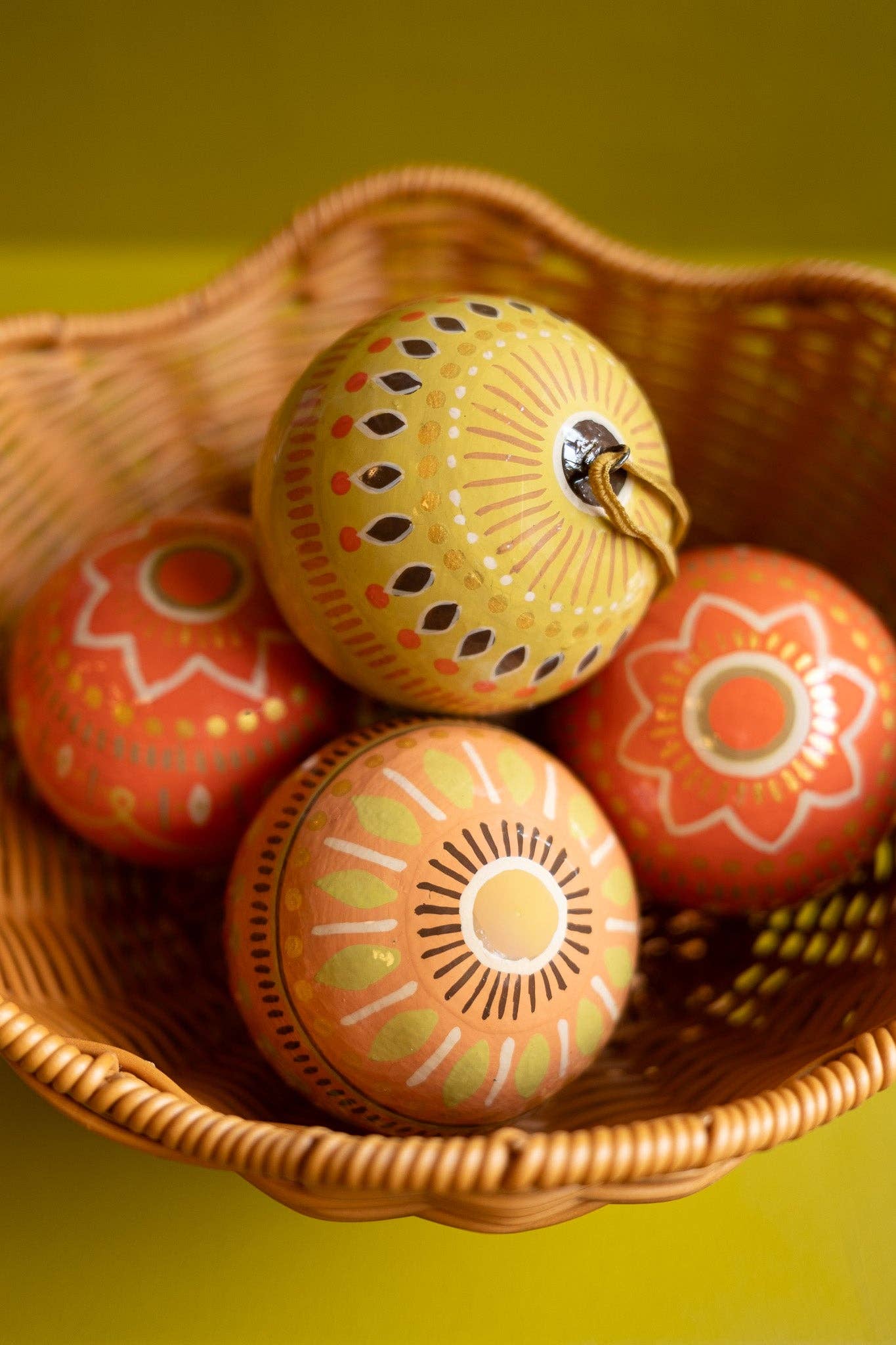 East End Press – wholesale Ornament set – UK/EU: Yuletide Gold Bauble Bag - Set of Three7