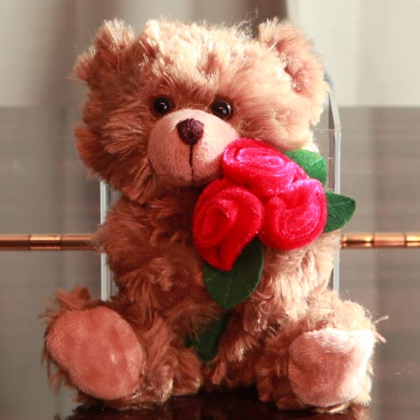 Valentinstag-Teddybär 6" mit roten Rosen | Valentinstag-Plüsch für den Großhandel von Plushland