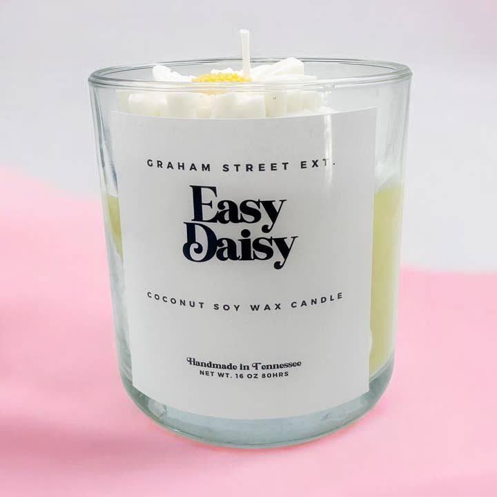 Easy Daisy Candle for wholesale by Graham Street Ext.