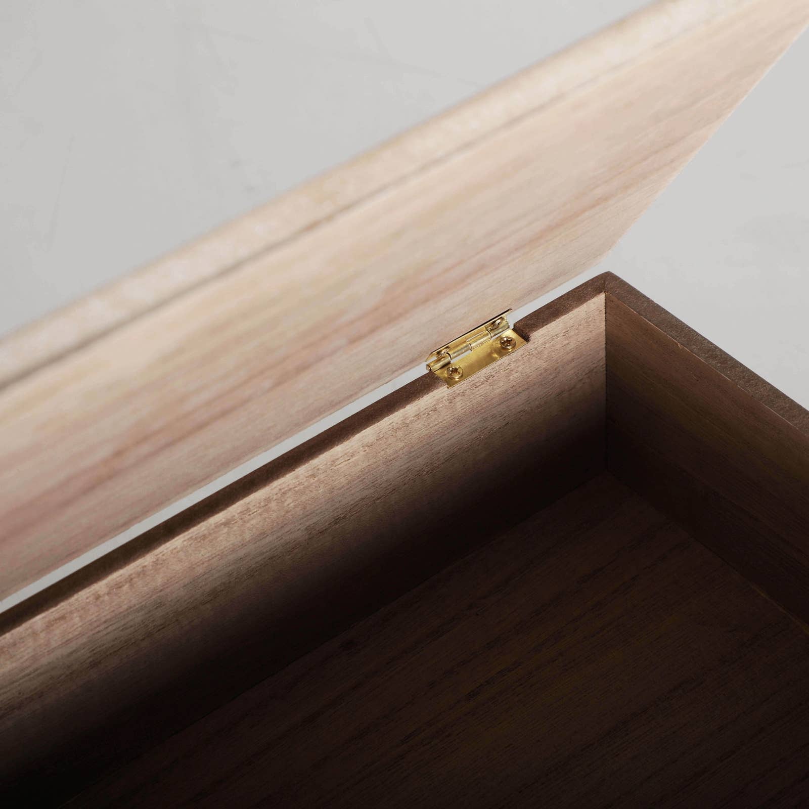 B&B - Wholesale Decorative Box - Box, Made of Spruce Wood, In White Color, 24X16X7cm3