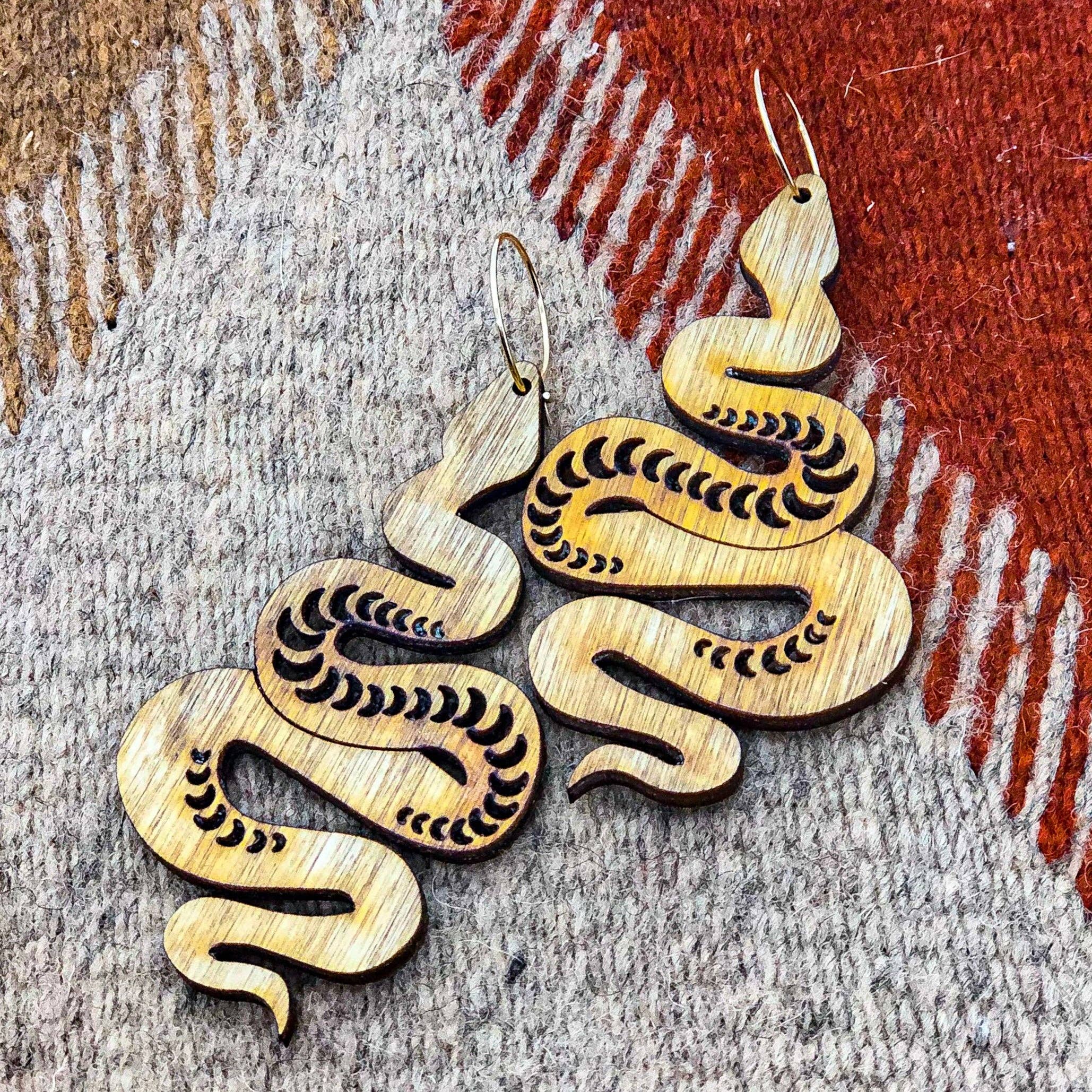 lovelevel – wholesale Dangle earrings – Natural Wood Earrings | SNAKES2