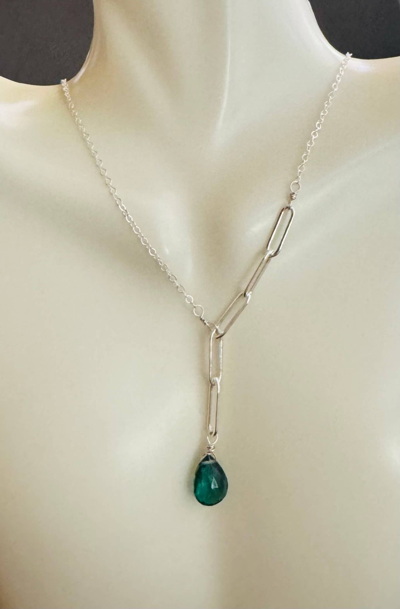 Judy Brandon Jewelry - Vendita all'ingrosso Collana con ciondolo/pendaglio - Collana in sterling asimmetrica Paperclip 1