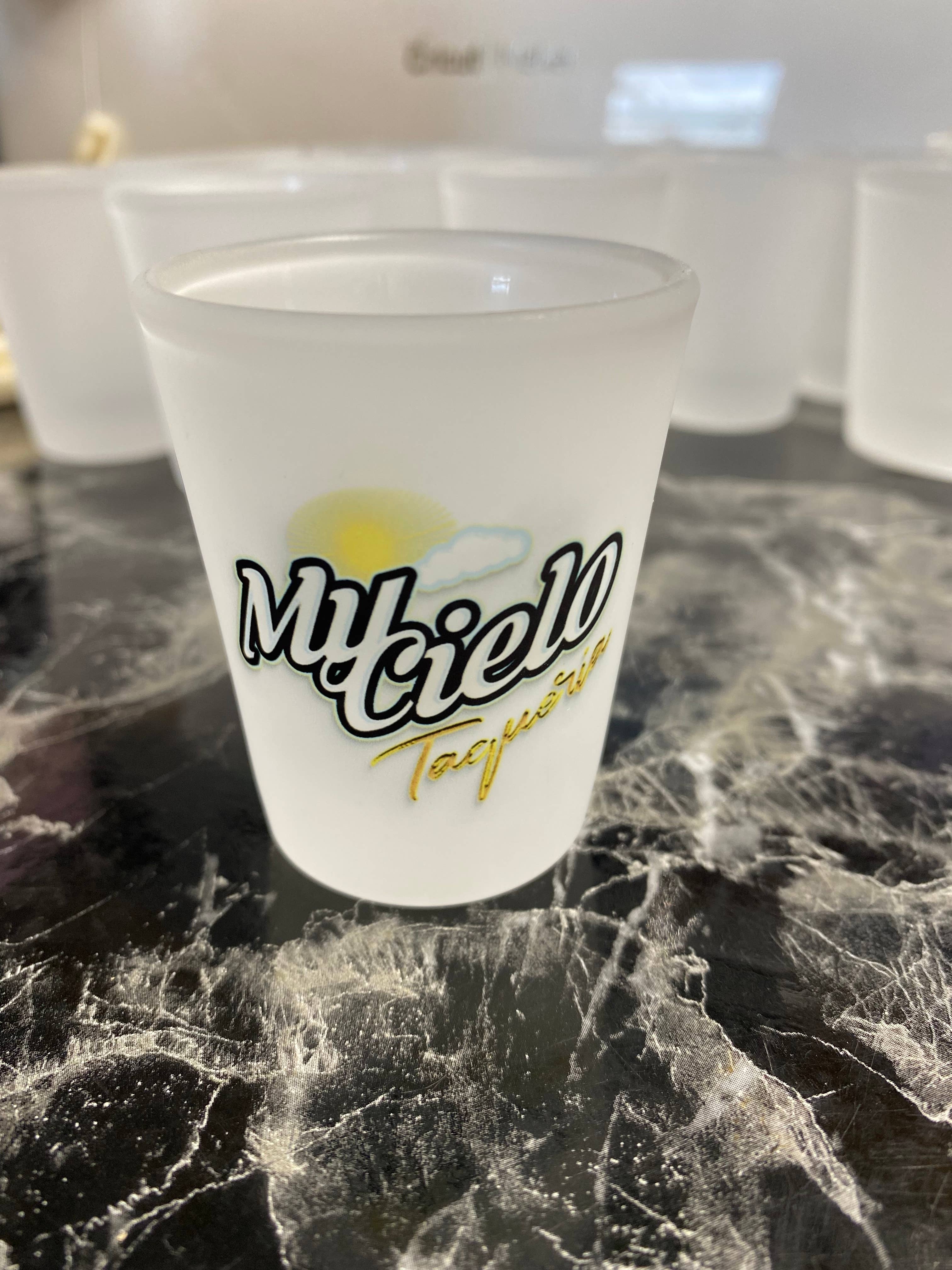 UNIQUE CREATION 4U, LLC – Großhandel Schnapsgläser – Sublimations-Schnapsgläser im Großhandel (KEINE BESTICKUNG)0