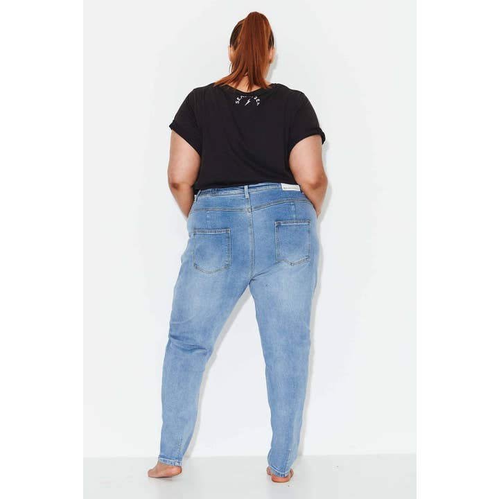 DRIVERS - Jeans a gamba affusolata con dettagli sul carré - Light Ice Wash per la vendita all'ingrosso da parte di 17 Sundays