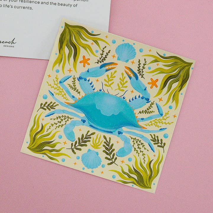 Mini tirage d'art « Crabe bleu en équilibre » (4" × 4") pour la vente par Cheeky Peach Designs