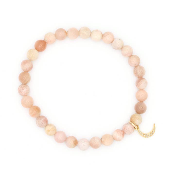 Bracelet élastique Peach Moonstone pour la vente par Songlines by Jewel