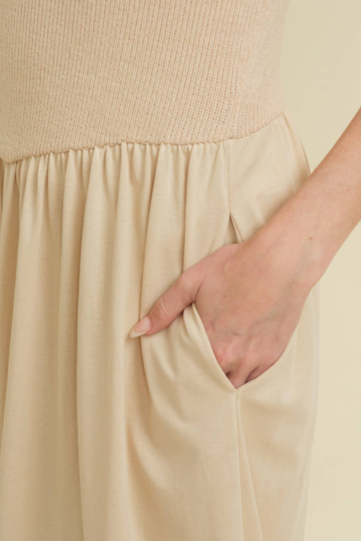 Cloud Ten - Wholesale Dress - Women's - CSW11891 - CAP SLEEVE CONTRAST PLEATED MIDI DRESS6