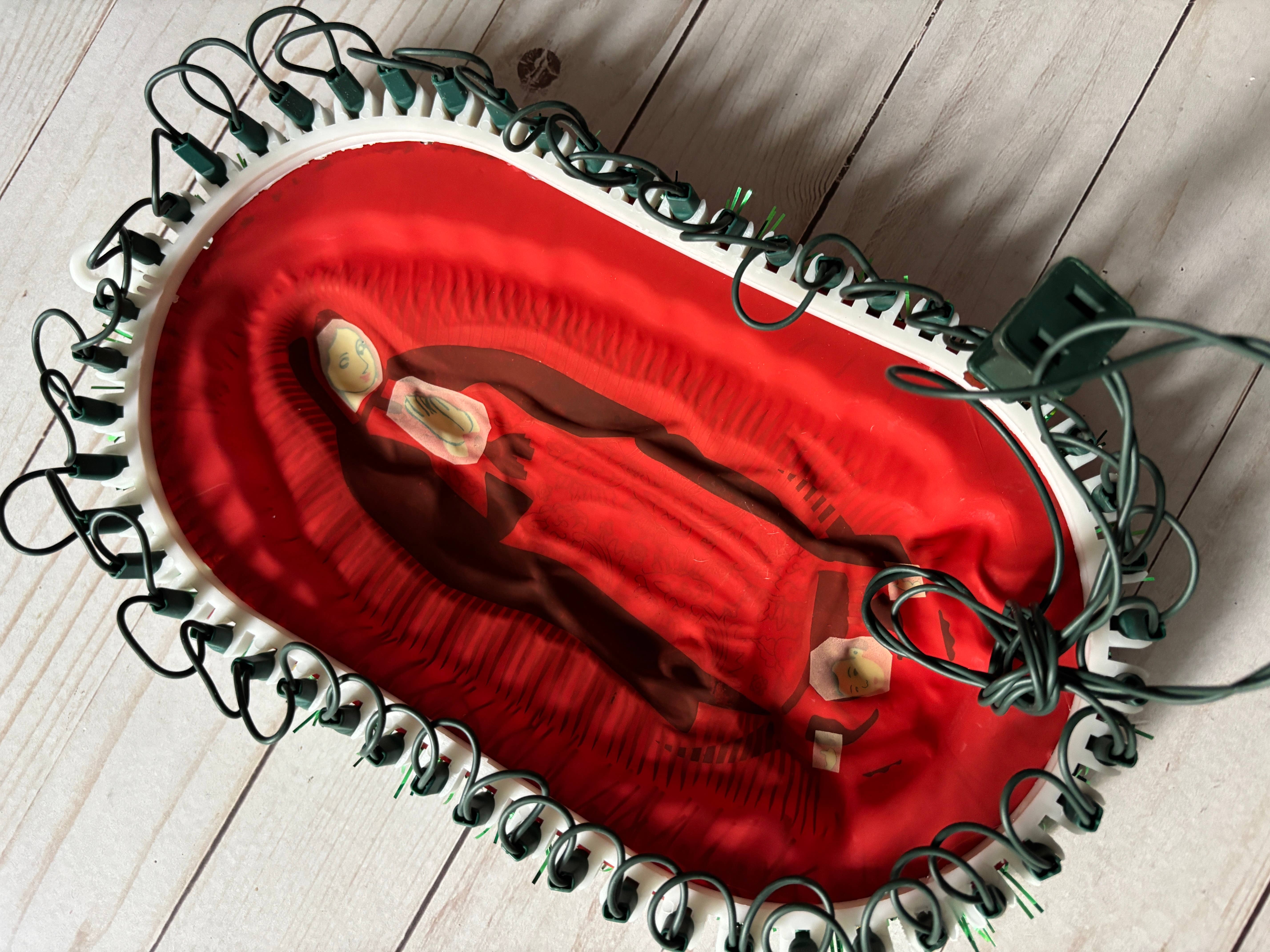 Viva Greetings – wholesale Christmas decoration – Virgen de Guadalupe  – Religious Banner with Lights4