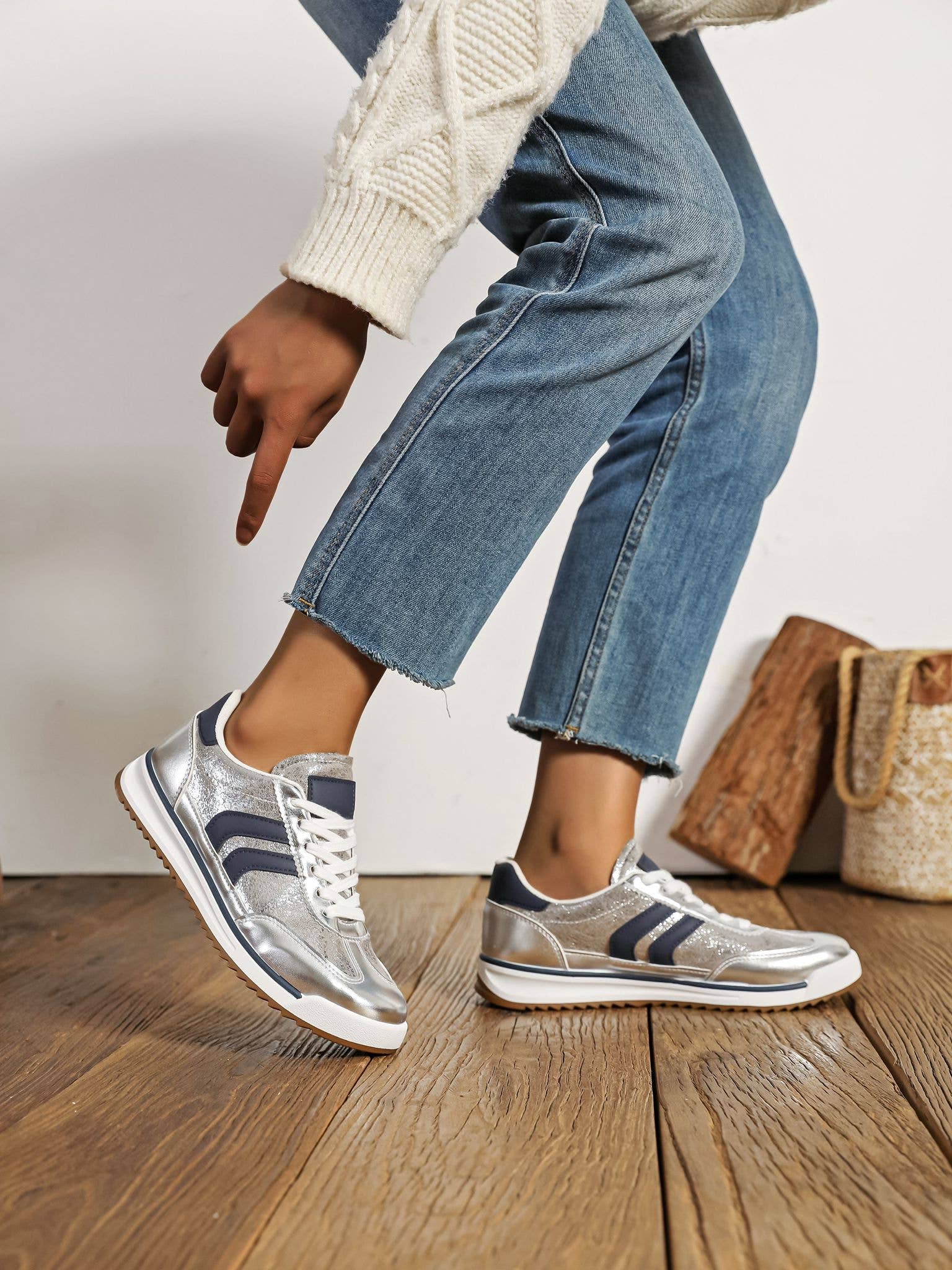 No Doubt Shoes – Großhandel Lifestyle-Sneaker – Damen – DAMEN-SNEAKER MIT FARBKONTRAST UND DOPPELSTREIFEN-SCHNÜRUNG0