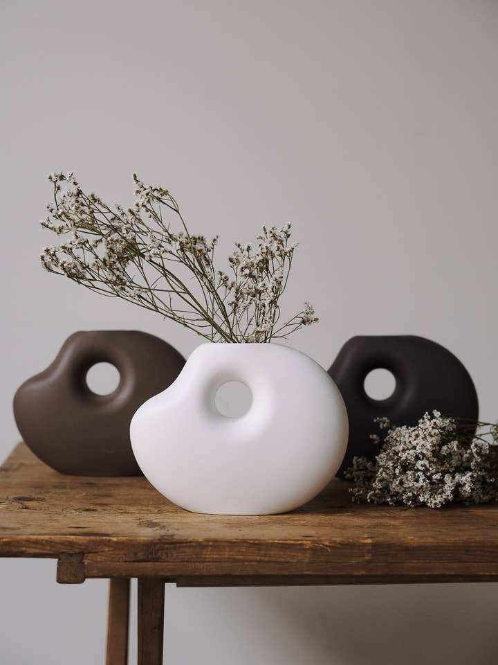 Lunden Ceramic Vase for wholesale by STOREFACTORY