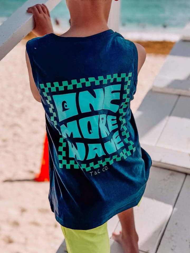 Débardeur en denim bleu marine One More Wave pour la vente par Tuck & Char Co.