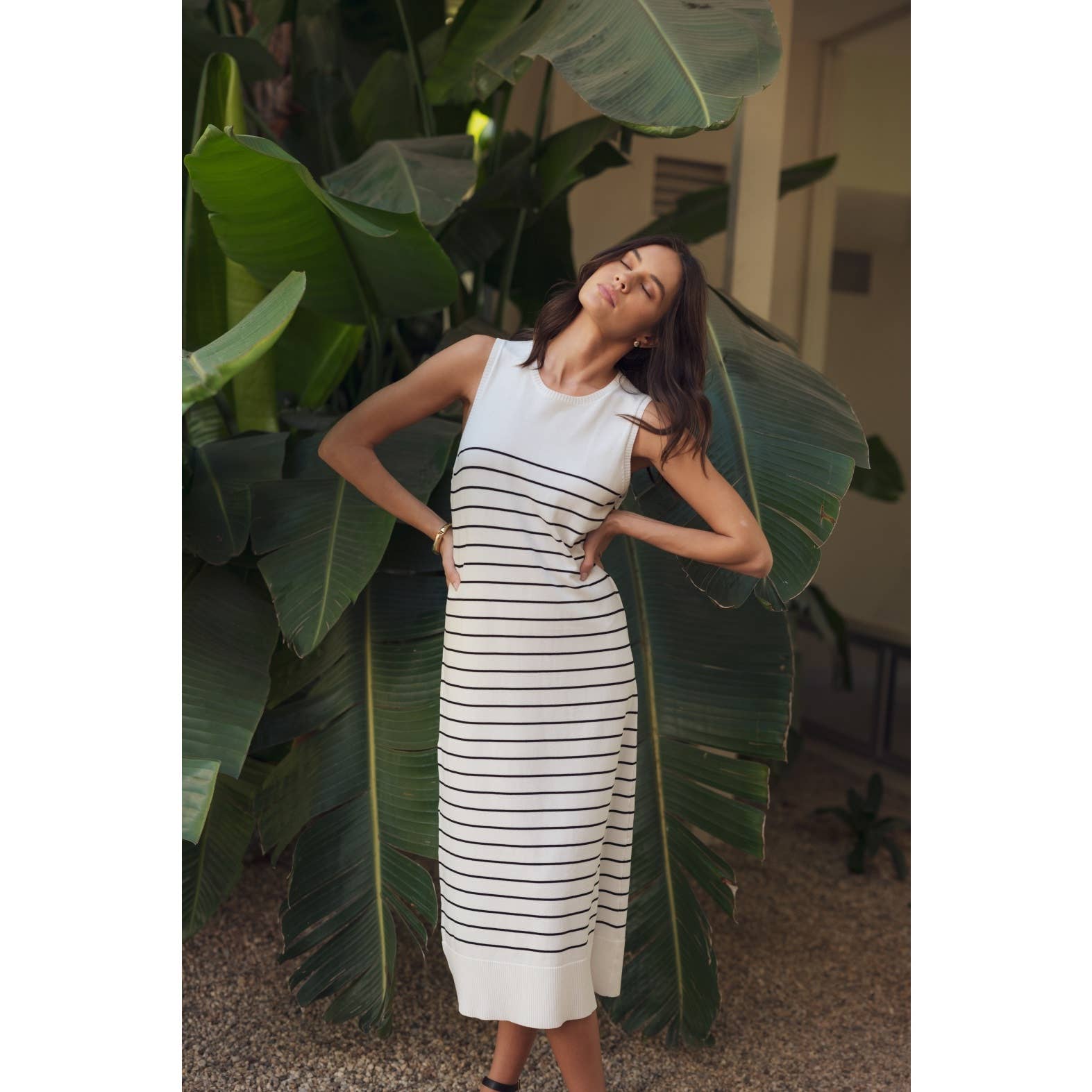 FUN2FUN - Vendita all'ingrosso Vestito - Donna - Abito midi senza maniche a righe con scollo rotondo.5