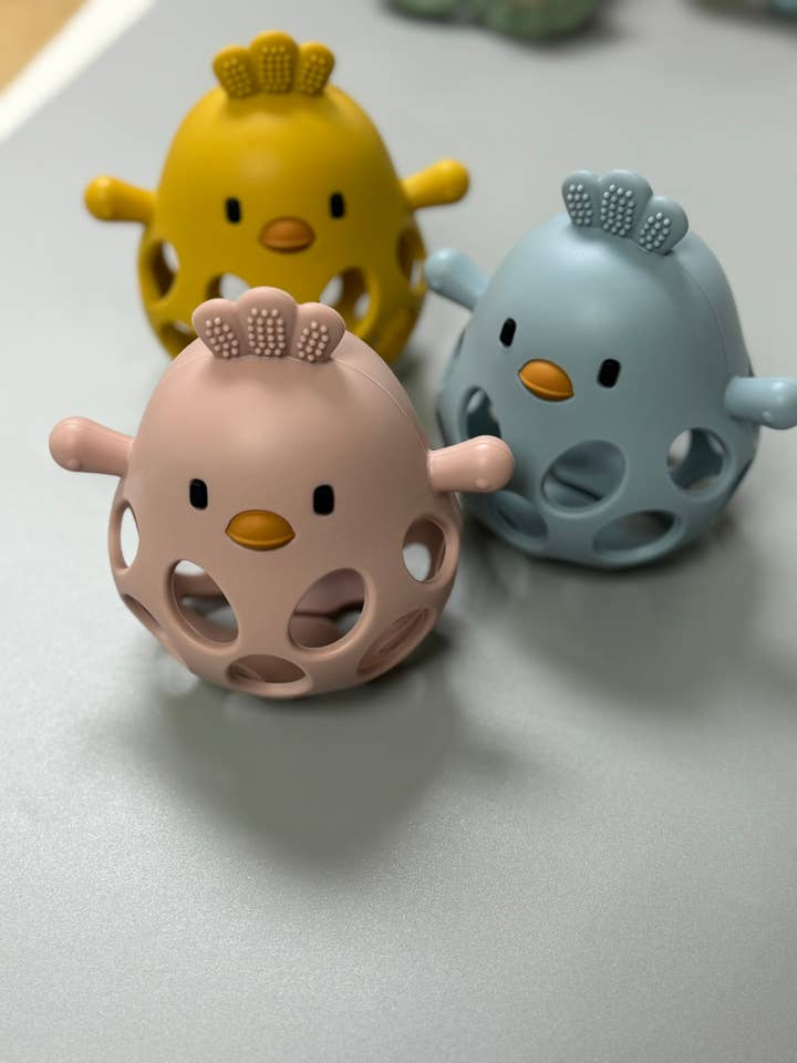 Silicone 3D Chicken Teether for wholesale by Three Hearts & Co./EMO & CO.