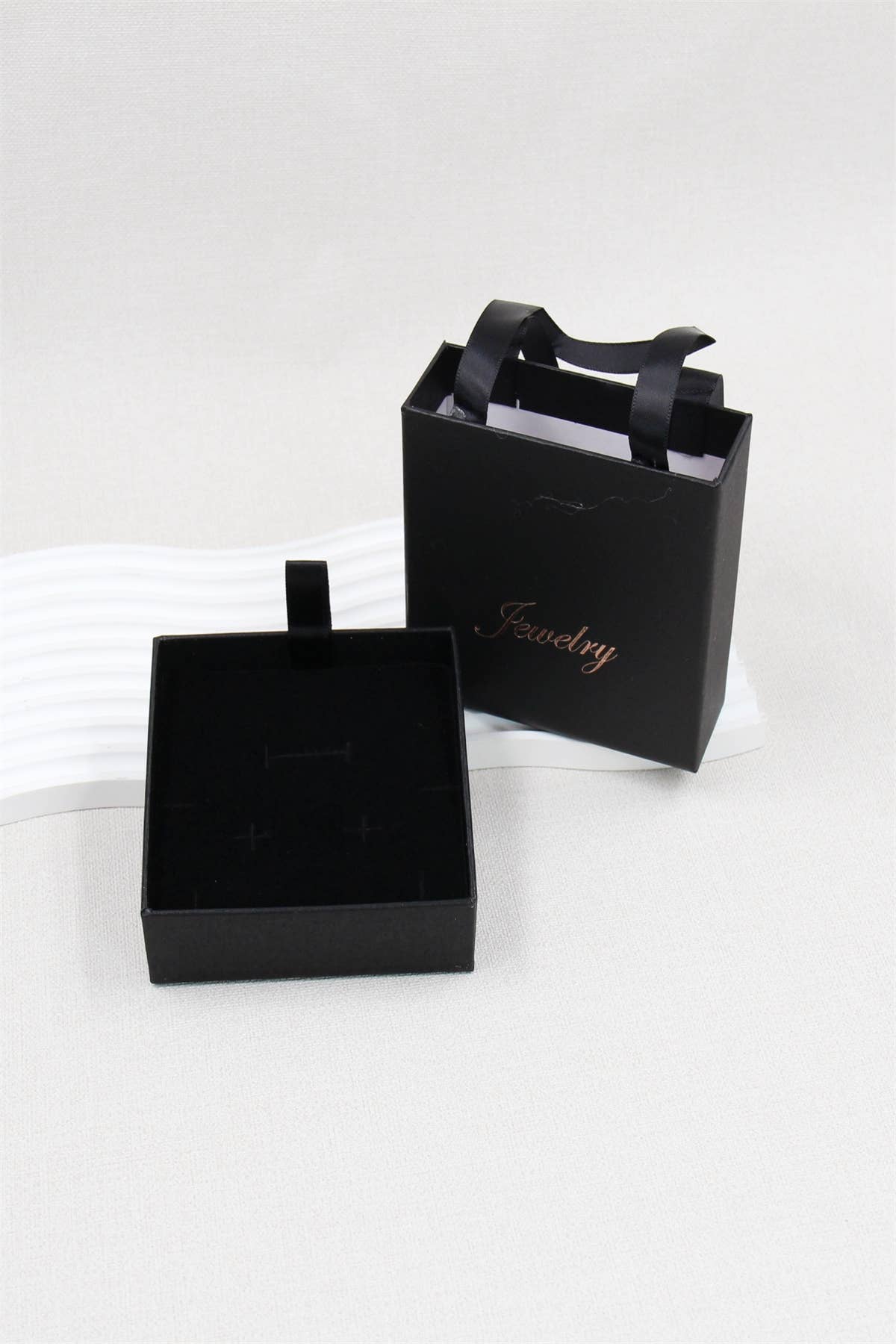 BELLISSIMA BIJOUX - Wholesale Jewelry Box/Organizer - Elegant Jewelry Box Sold in a Set of 10 Boxes5