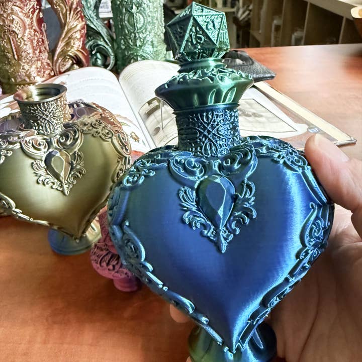 American Carver LLC - Wholesale Dice - Potion Bottle Dice Keeper | RPG, D&D, Daggerheart | Cosplay2