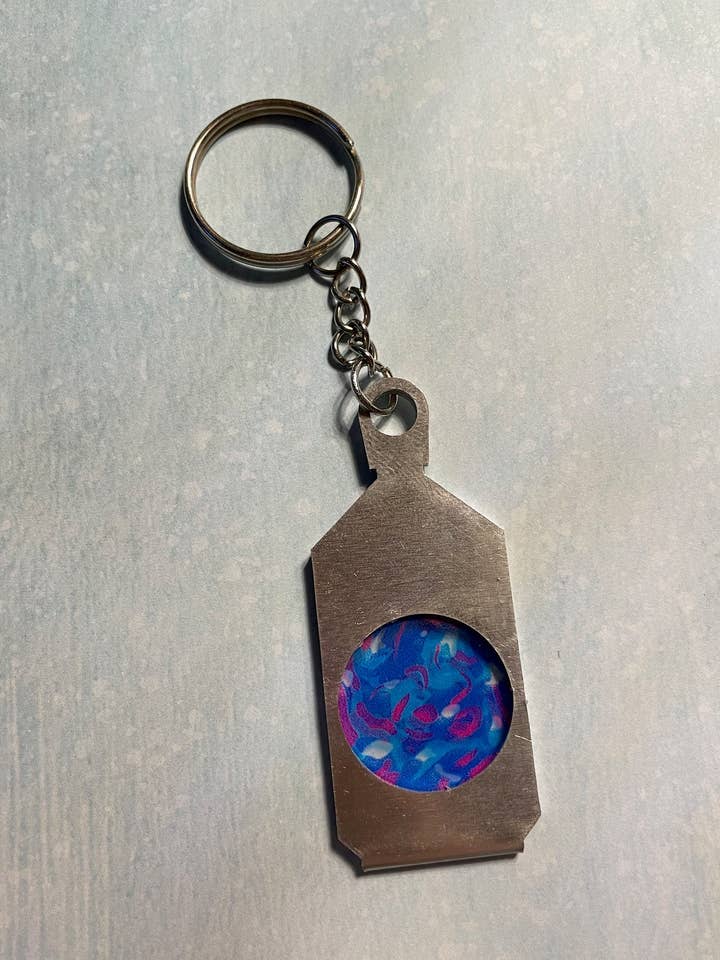 Mini tweekleurige glazen Gobo-Esq sjabloonhouder sleutelhangers in kleur! voor wholesale door R59Creates