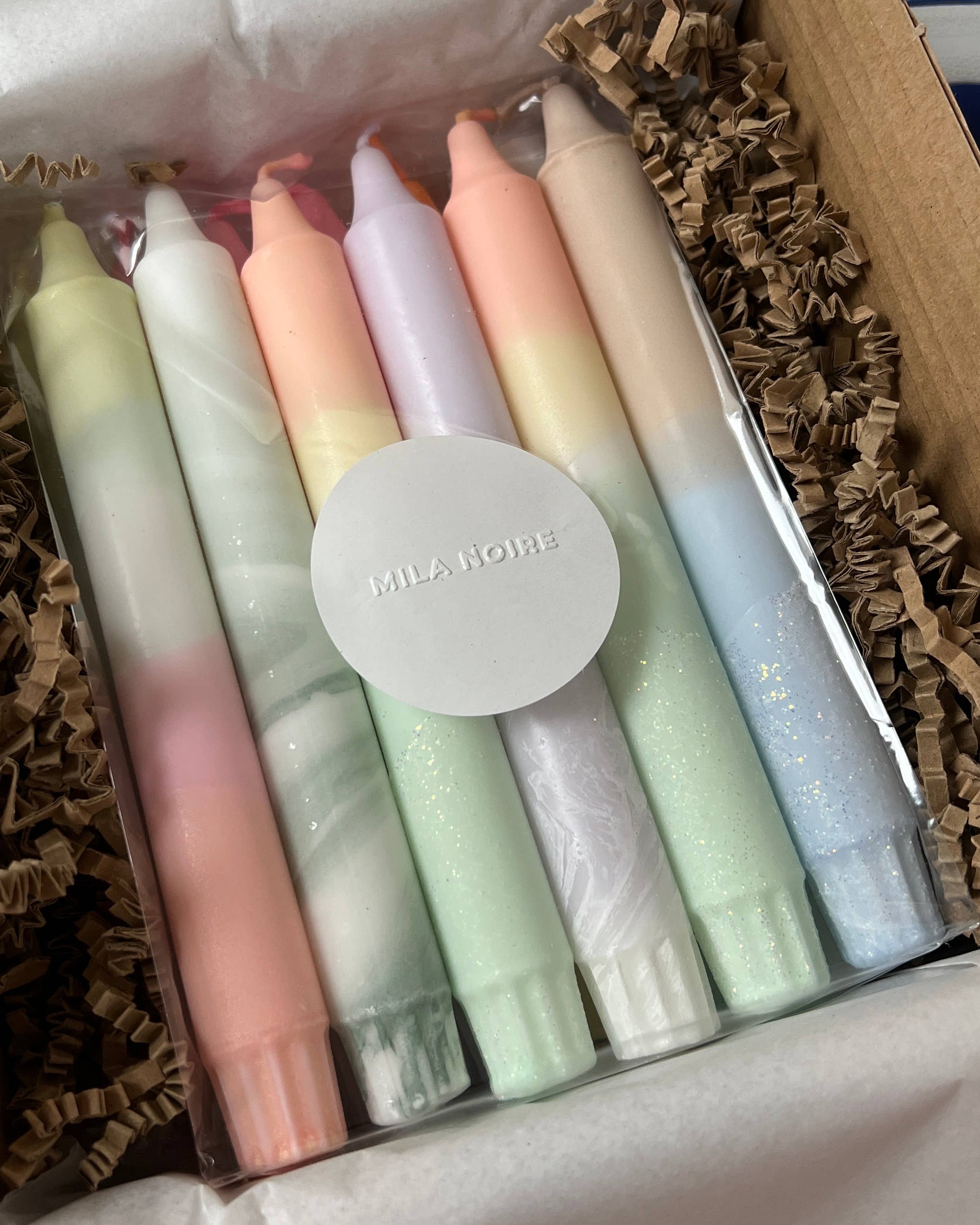 Mila Noire – Großhandel Konische Kerze/Kerzenhalter – Mila Noire Spitzkerzen, zufällige 12er-Packung1