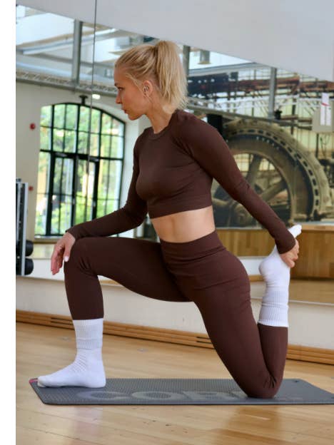 SARA brune mikrofiber leggings til kvinder for engroshandel hos Sokisahtel I BestSockDrawer