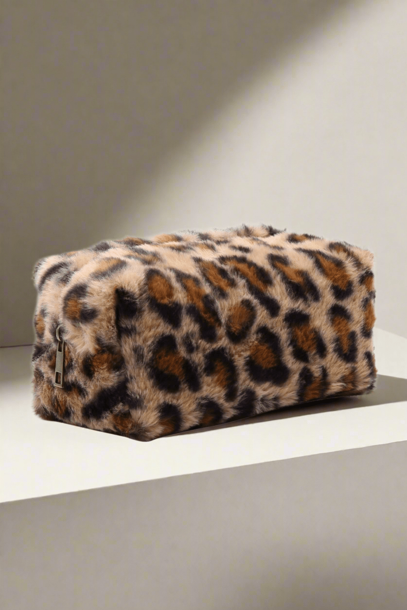MiMi Wholesale - Wholesale Makeup/Cosmetic Bag - JBG311 Faux Fur Leopard Pouch0