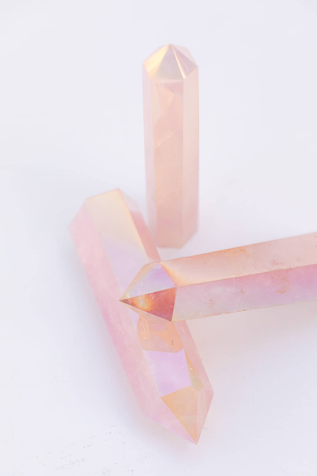 Apothecary Co. – Engroshandel Spirituelle sten og krystaller – Angel Aura Rose Quartz Point1