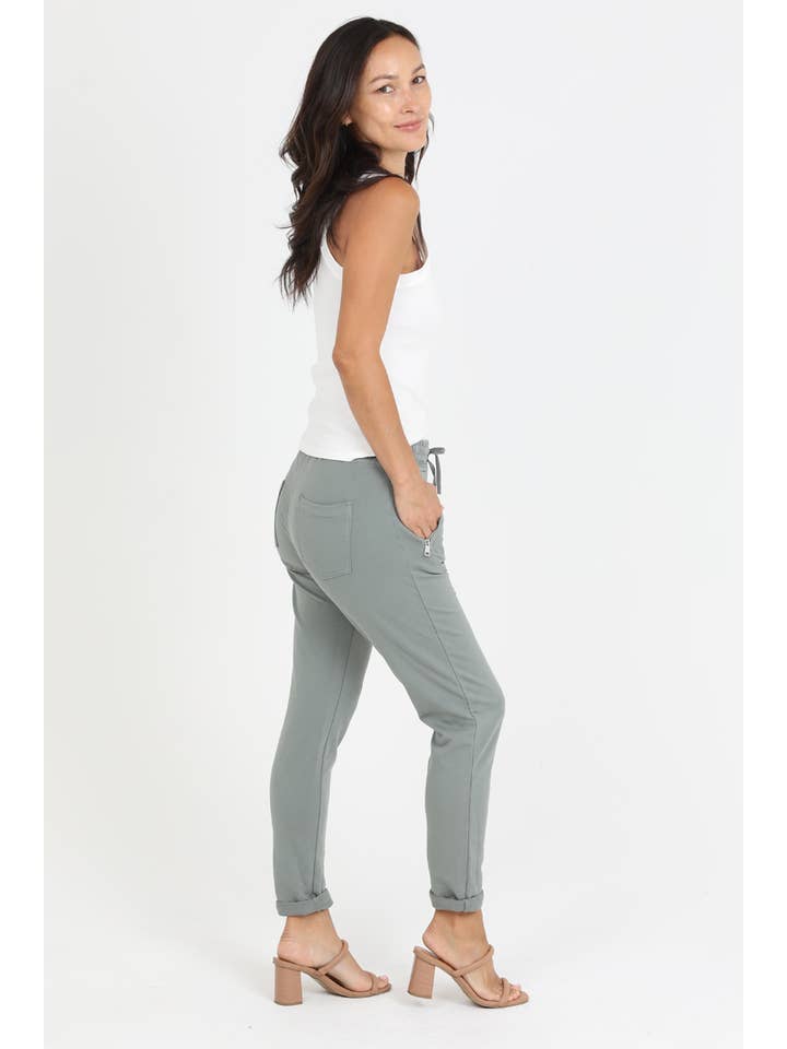Nostalgia - Vente Pantalon d'intérieur/de jogging – femme - JOGG DE JOGGING EN TISSU ÉPONGE NP746-ASIS AVEC LIEN À NOUER SUR LE DEVANT ET POCHE ZIPPÉE23