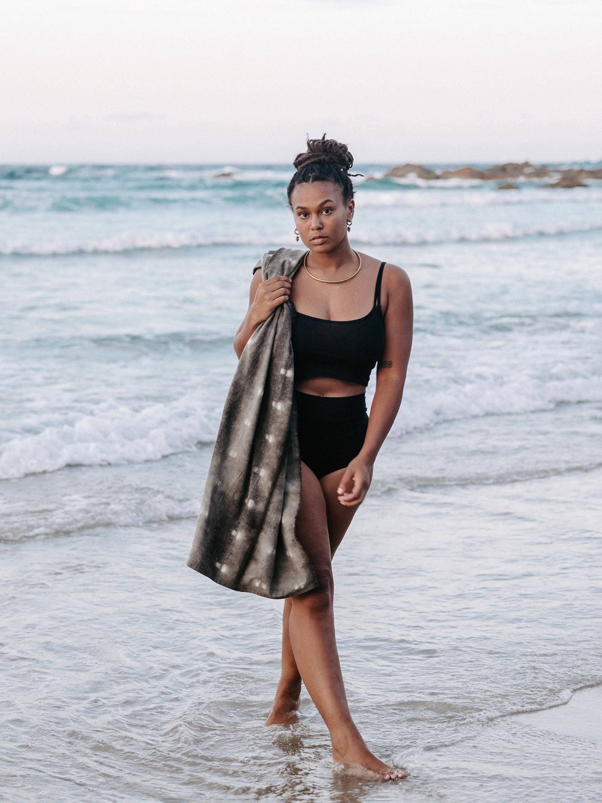 IDIS - Wholesale Throw blanket - Charcoal Plant Dye Throw4