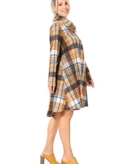 Chris & Carol Apparel – Engroshandel Kjole - Dame – X213150D - Hyggelig rutet kjole med halsudskæring - plus størrelse2