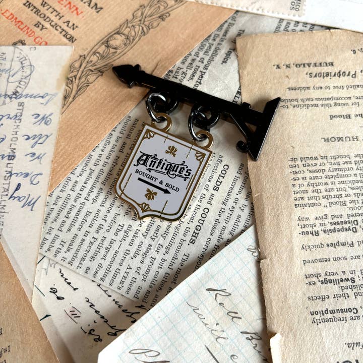 The Creeping Moon - Wholesale Lapel pin/button - Antique shop sign enamel pin2