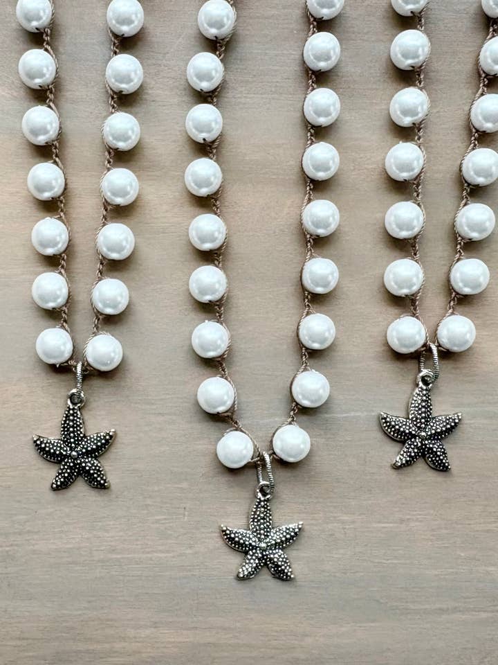 Gehäkelte Glasperlen-Strandkette mit funkelndem Seestern-Anhänger für den Großhandel von Twist Style
